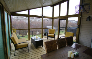 The One With The Screens