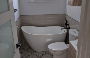 The One With The Shower Doors