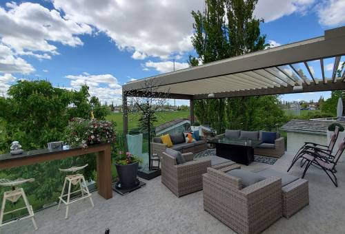 The One With The Pergola